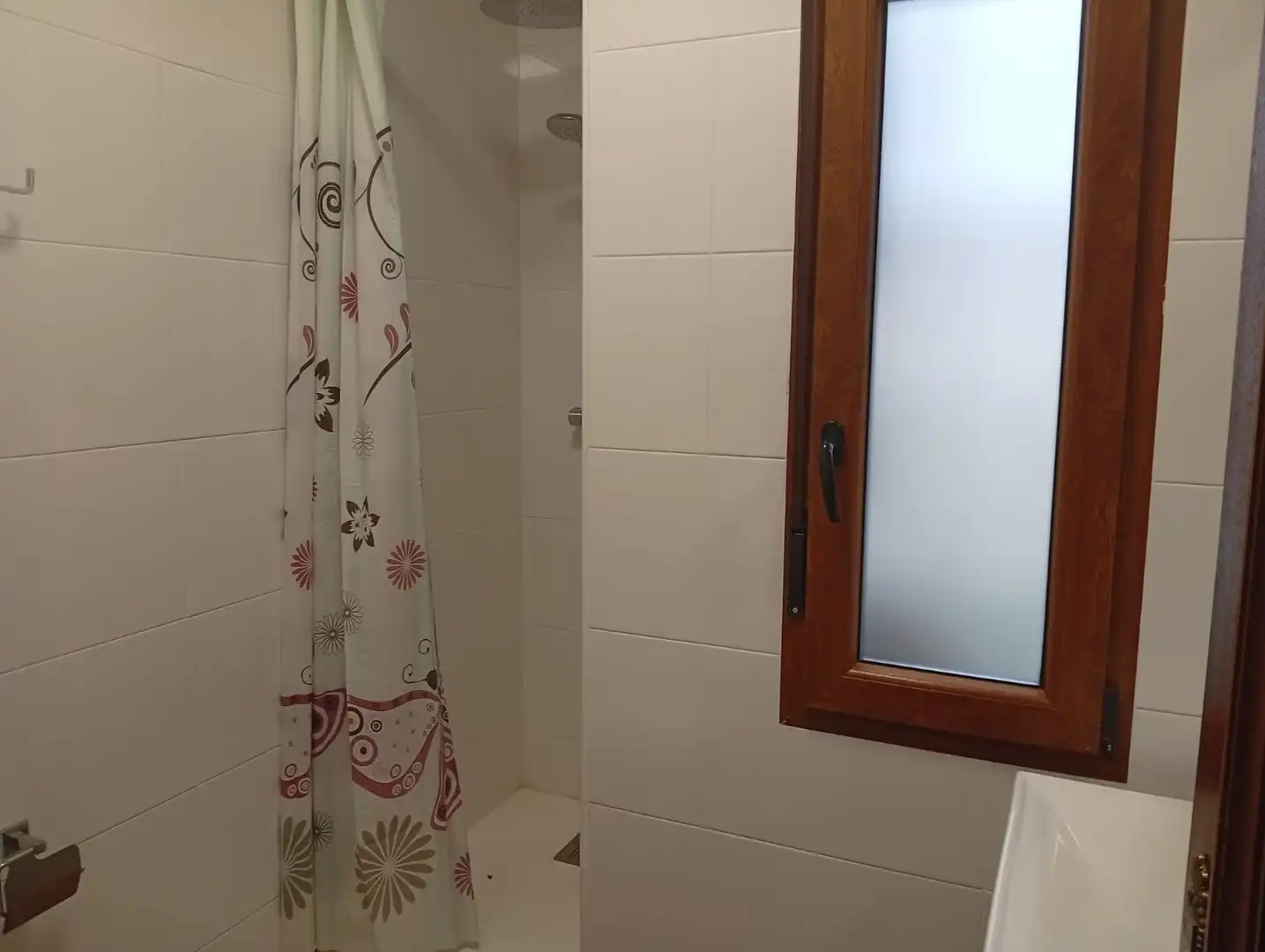 Bany de Casa o xalet en venda en Torrelavega  amb Calefacció, Terrassa i Traster