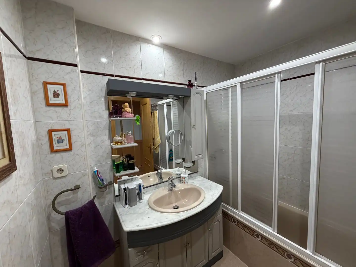 Baño de Casa adosada en venta en Fuenlabrada con Aire acondicionado, Calefacción y Trastero
