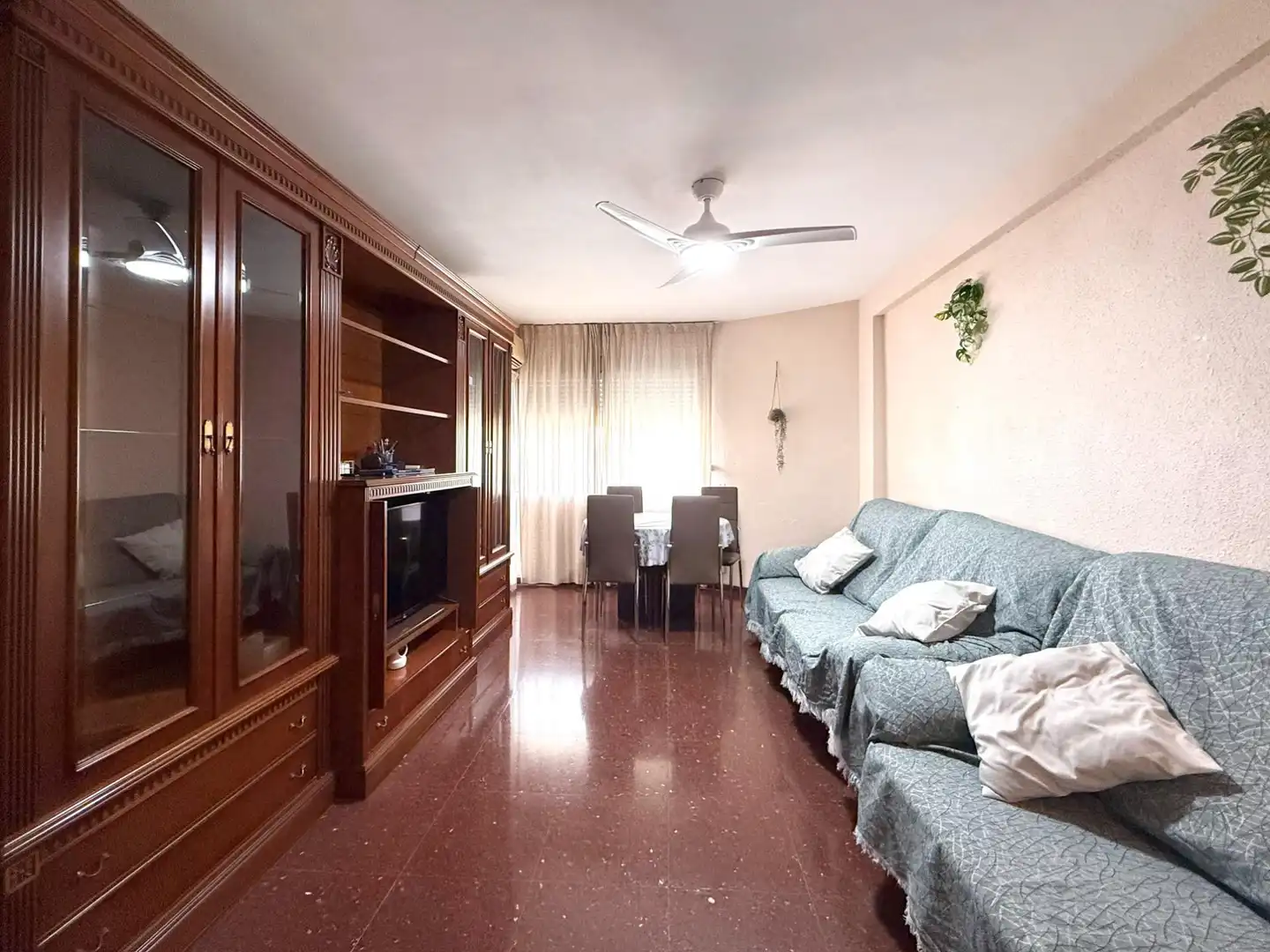 Sala d'estar de Pis en venda en Valencia amb Balcó