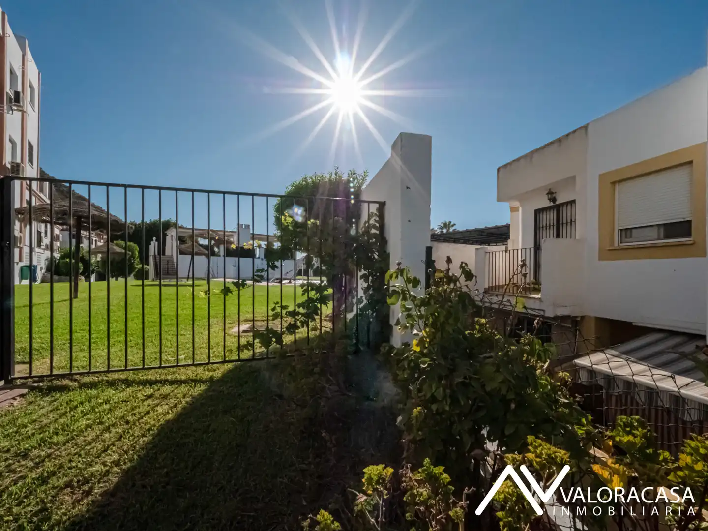 Vista exterior de Casa o xalet en venda en Cártama amb Aire condicionat, Terrassa i Moblat