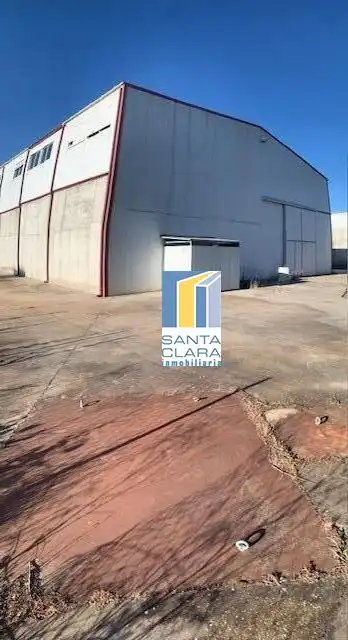 Vista exterior de Nau industrial en venda en Coreses