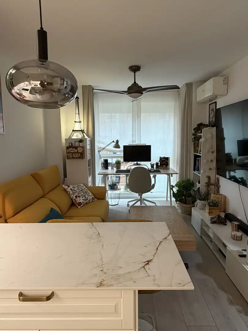 Sala de estar de Piso en venta en  Madrid Capital con Aire acondicionado y Piscina