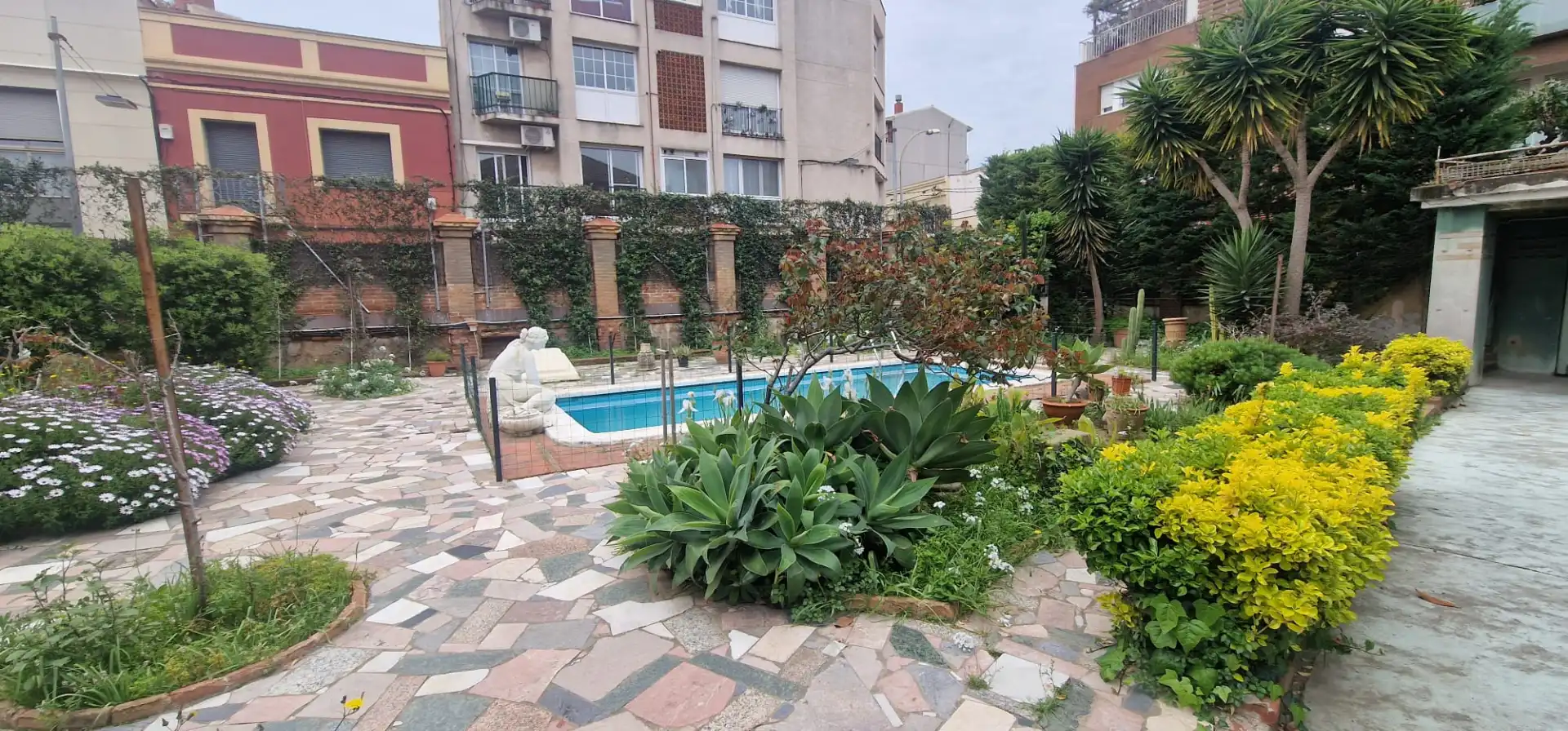 Piscina de Casa o chalet en venta en El Prat de Llobregat con Calefacción, Jardín privado y Terraza
