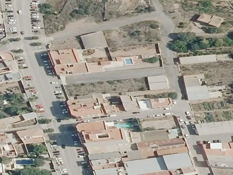 Terrenos y solares en venta en Avenida Joaquim Dualde