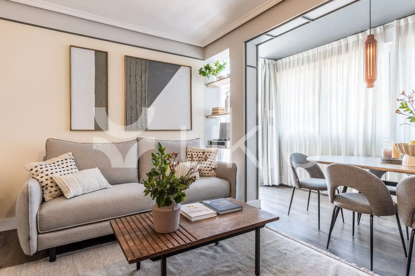Sala de estar de Apartamento de alquiler en Madrid con Aire acondicionado, Calefacción y Terraza