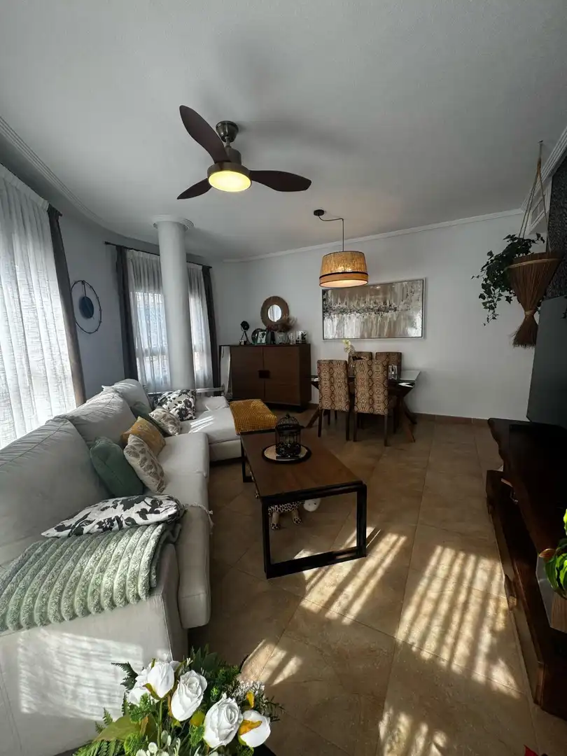 Sala d'estar de Apartament en venda en Almoradí amb Aire condicionat, Terrassa i Traster