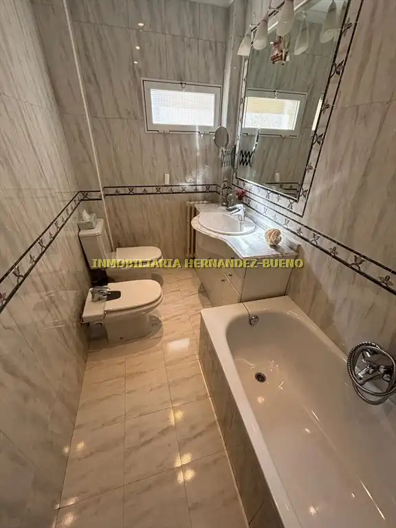Badezimmer von Wohnung zum Verkauf in Salamanca mit Heizung und Terrasse