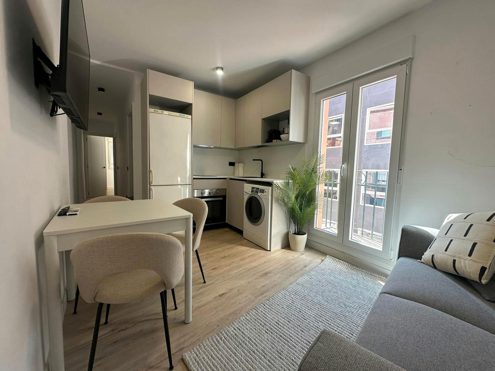 Exterior view of Flat to rent in  Madrid Capital  with Air Conditioner, Heating and Washing machine