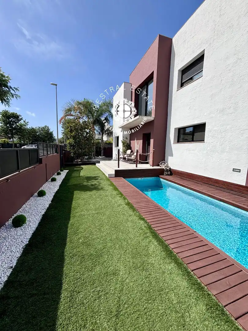Exterior view of Houses for sale in Cambrils  with Air Conditioner, Heating and Terrace
