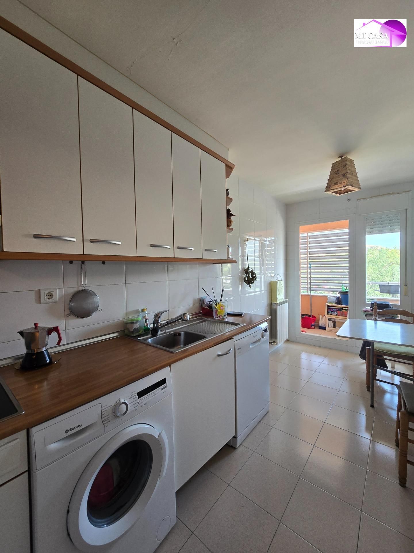 Kitchen of Flat for sale in Calatayud  with Heating, Parquet flooring and Terrace