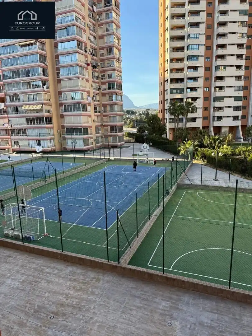 Parking de Apartamento de alquiler en Benidorm con Aire acondicionado, Calefacción y Amueblado