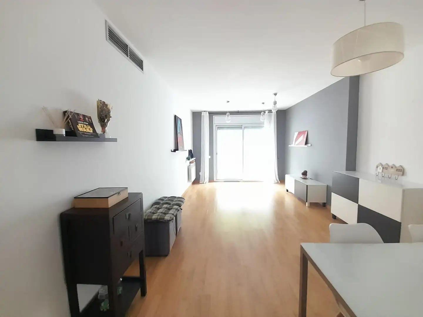 Sala d'estar de Pis en venda en Arenys de Mar amb Aire condicionat, Calefacció i Jardí privat