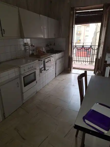 Cuina de Casa o xalet en venda en Villafranca amb Calefacció, Traster i Moblat