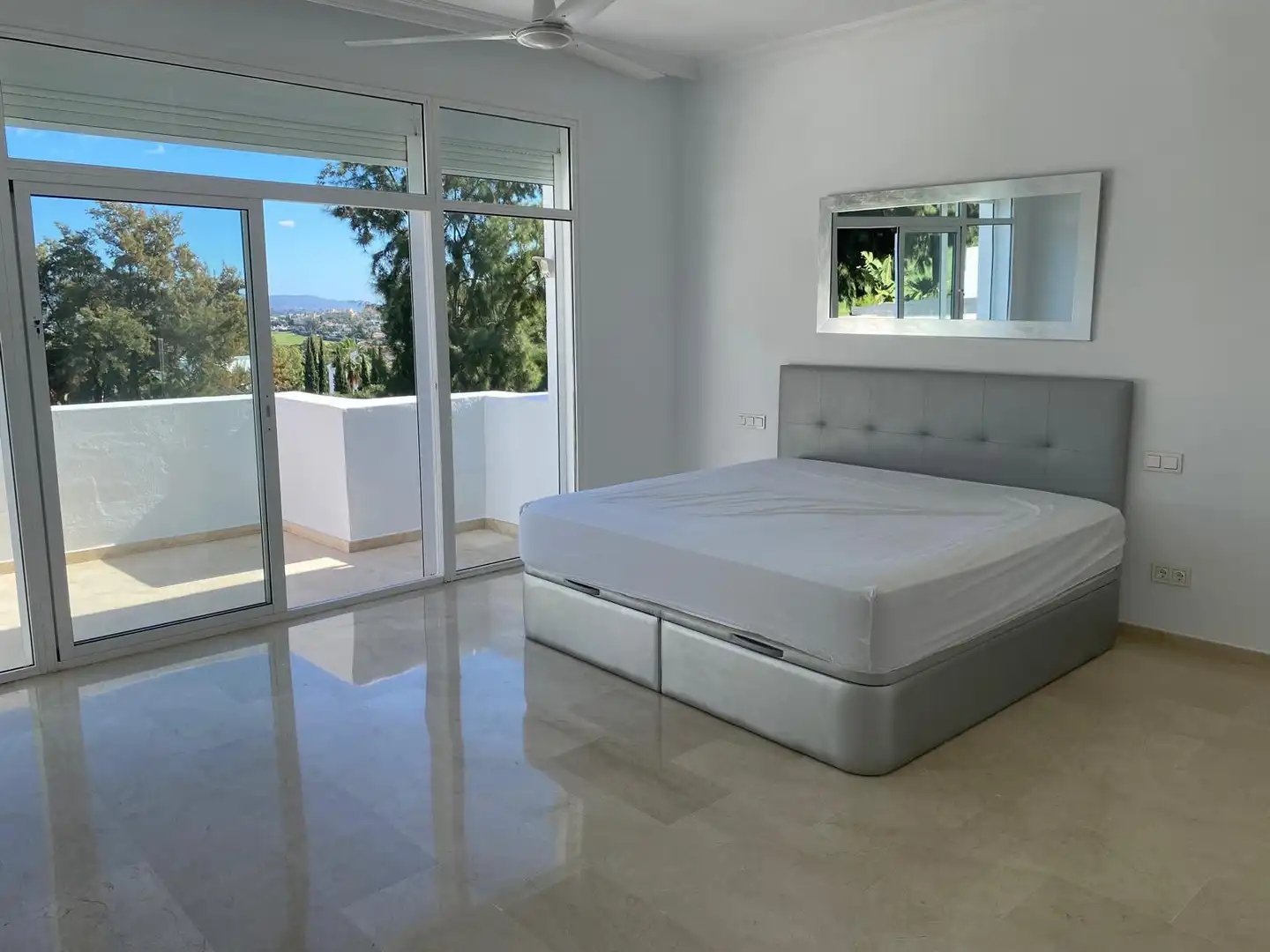 Casa con piscina en venta en Benahavís pueblo, imagen 5