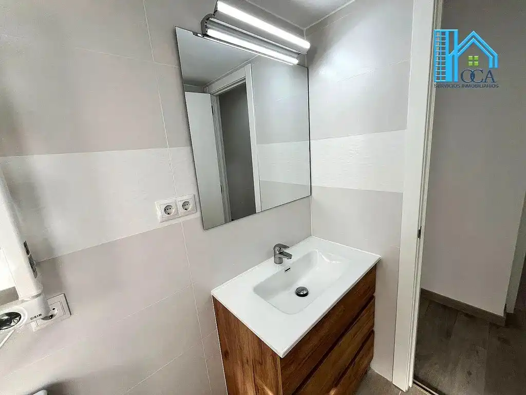 Bathroom of Flat for sale in Madrid  with Air Conditioner