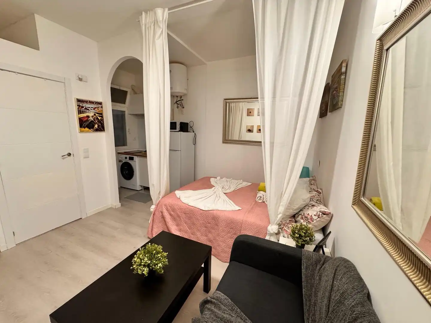 Study for rent in Calle del Pico Cejo, Numancia