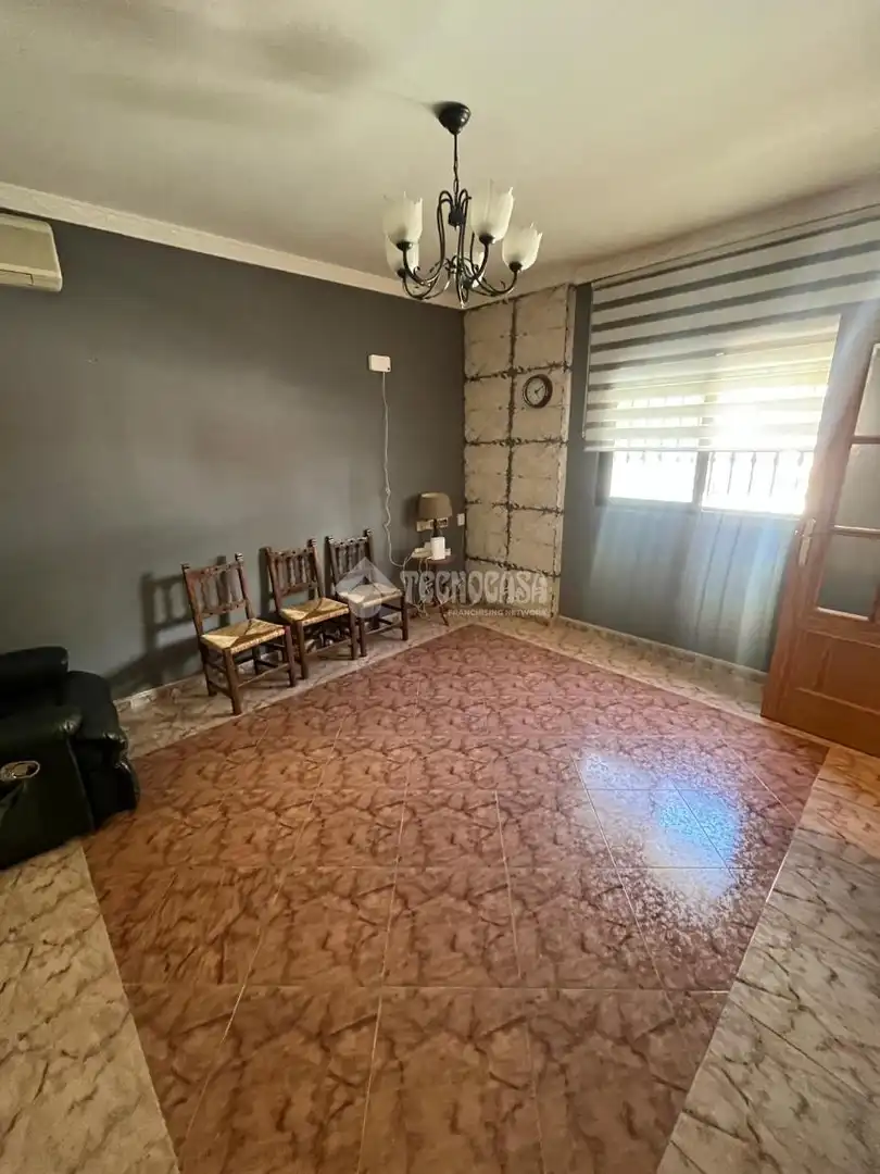 Casa adosada en venda en Pinos Puente