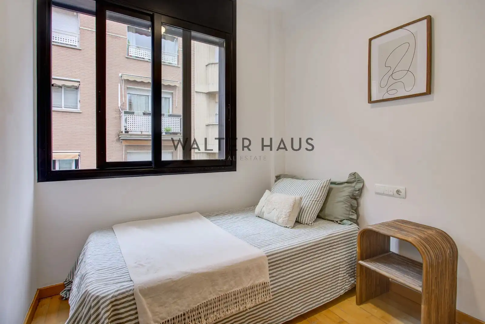 Bedroom of Houses for sale in Barcelona  with Air Conditioner, Heating and Terrace