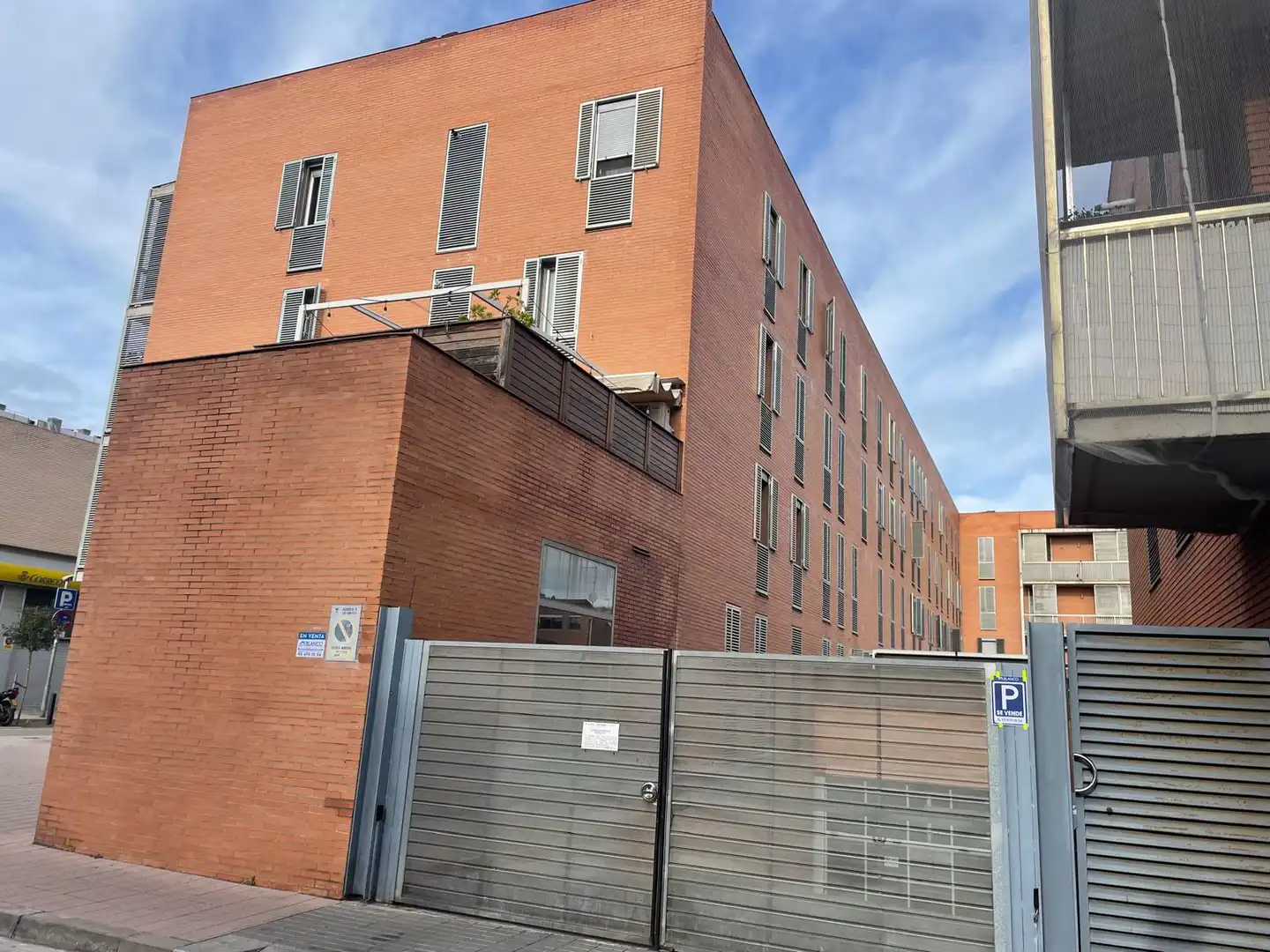 Exterior view of Garage for sale in Sant Joan Despí
