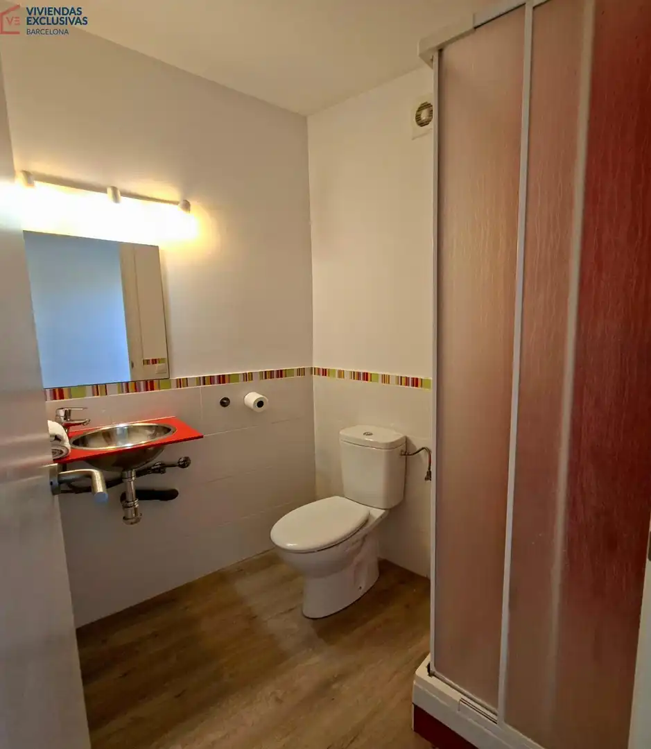 Bany de Casa o xalet en venda en Sant Just Desvern amb Aire condicionat, Calefacció i Jardí privat