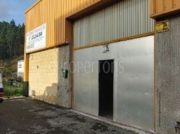Industrial building for sale in Ugao-Miraballes