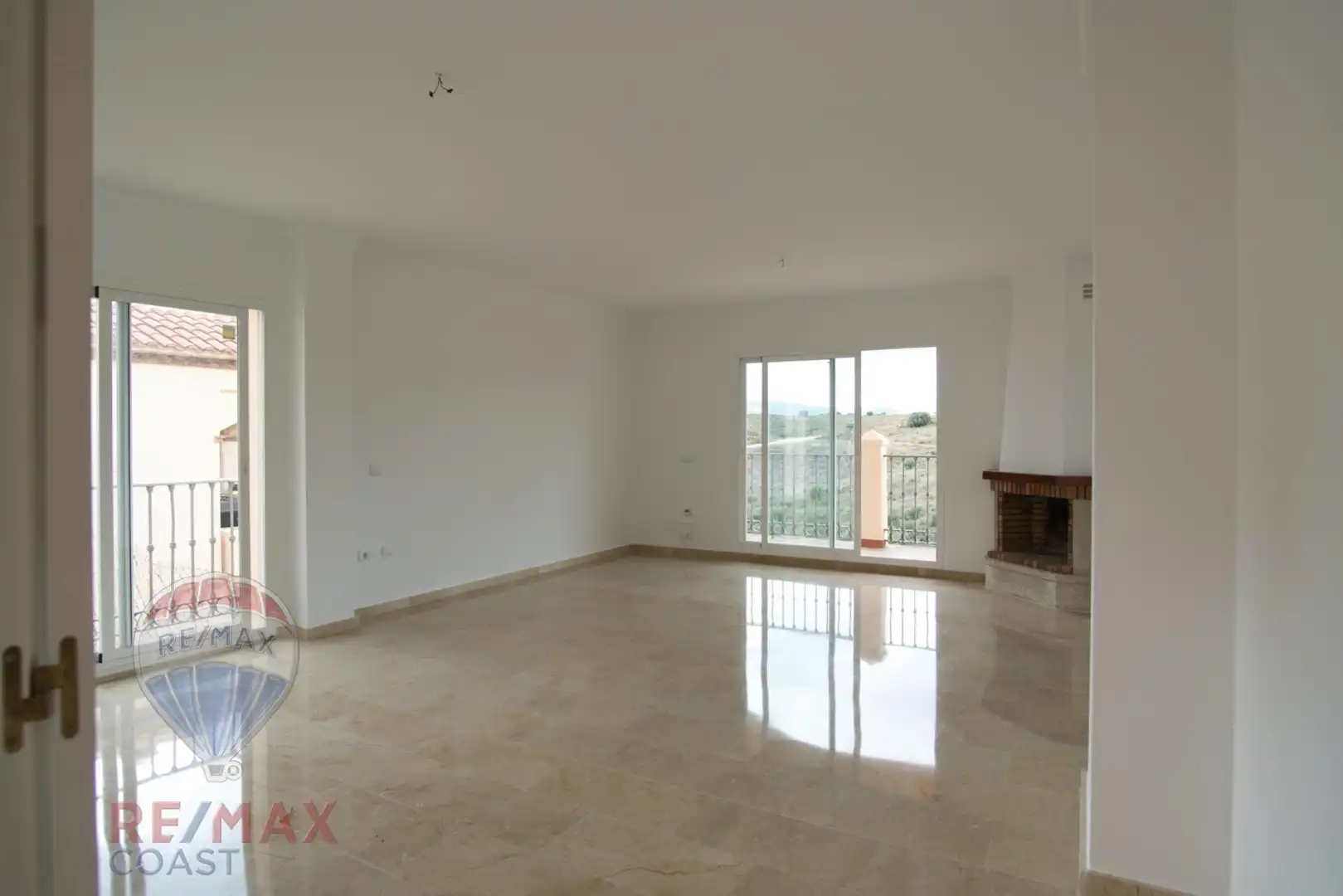 Living room of Detached homes for sale in Mijas  with Air Conditioner, Heating and Private garden