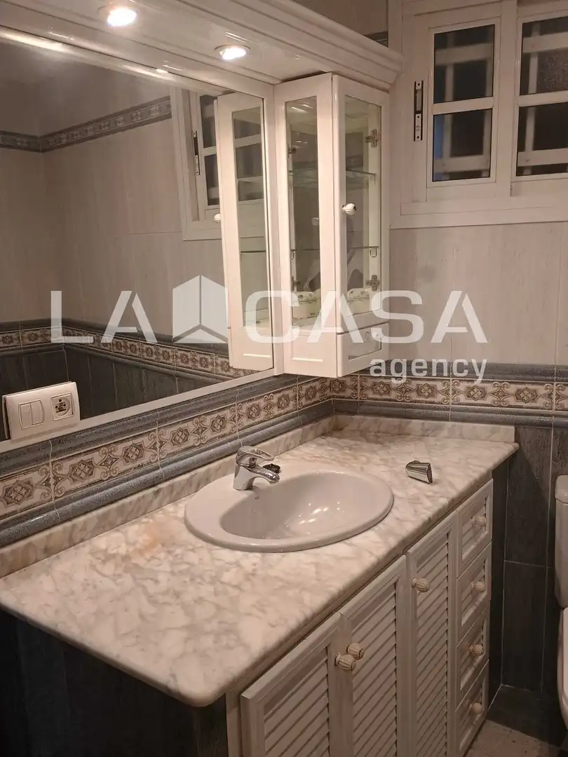 Bathroom of Houses for sale in Algeciras  with Terrace and Balcony