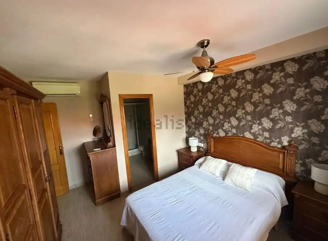 Bedroom of Detached homes for rent in Alicante / Alacant  with Air Conditioner, Heating and Private garden