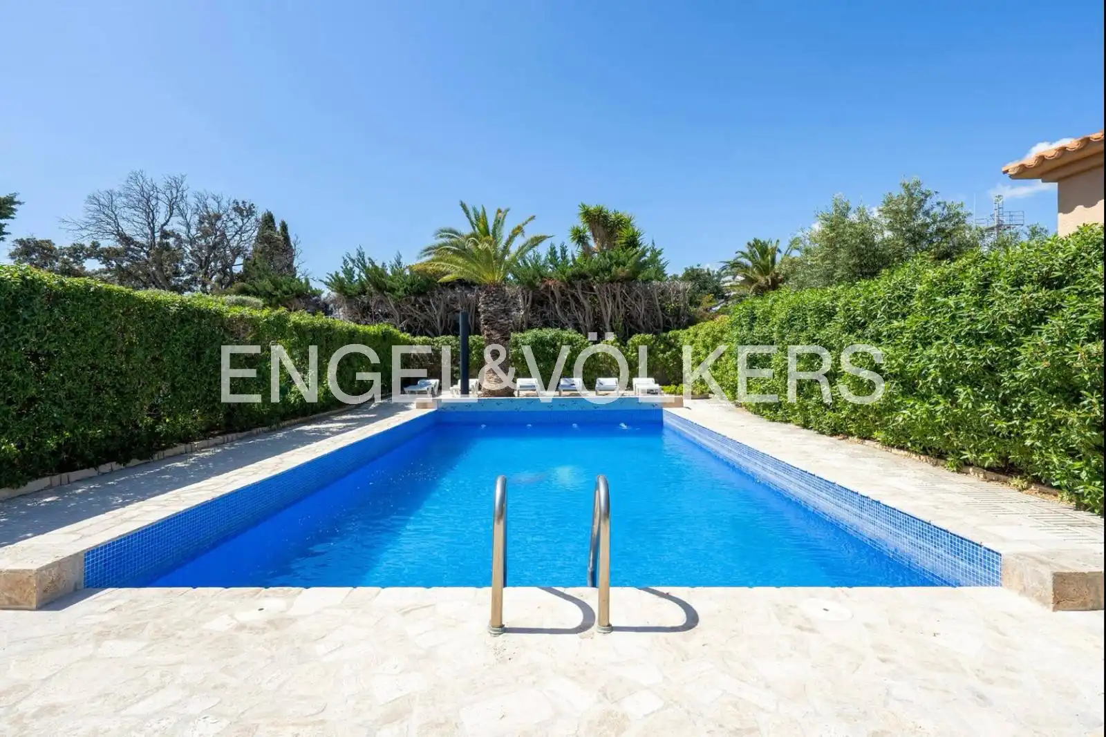 Chalet con terraza en venta en Carrer Gregal 9, imagen 2