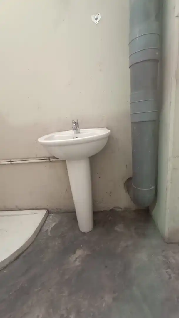 Bathroom of Industrial buildings for rent in Roquetes