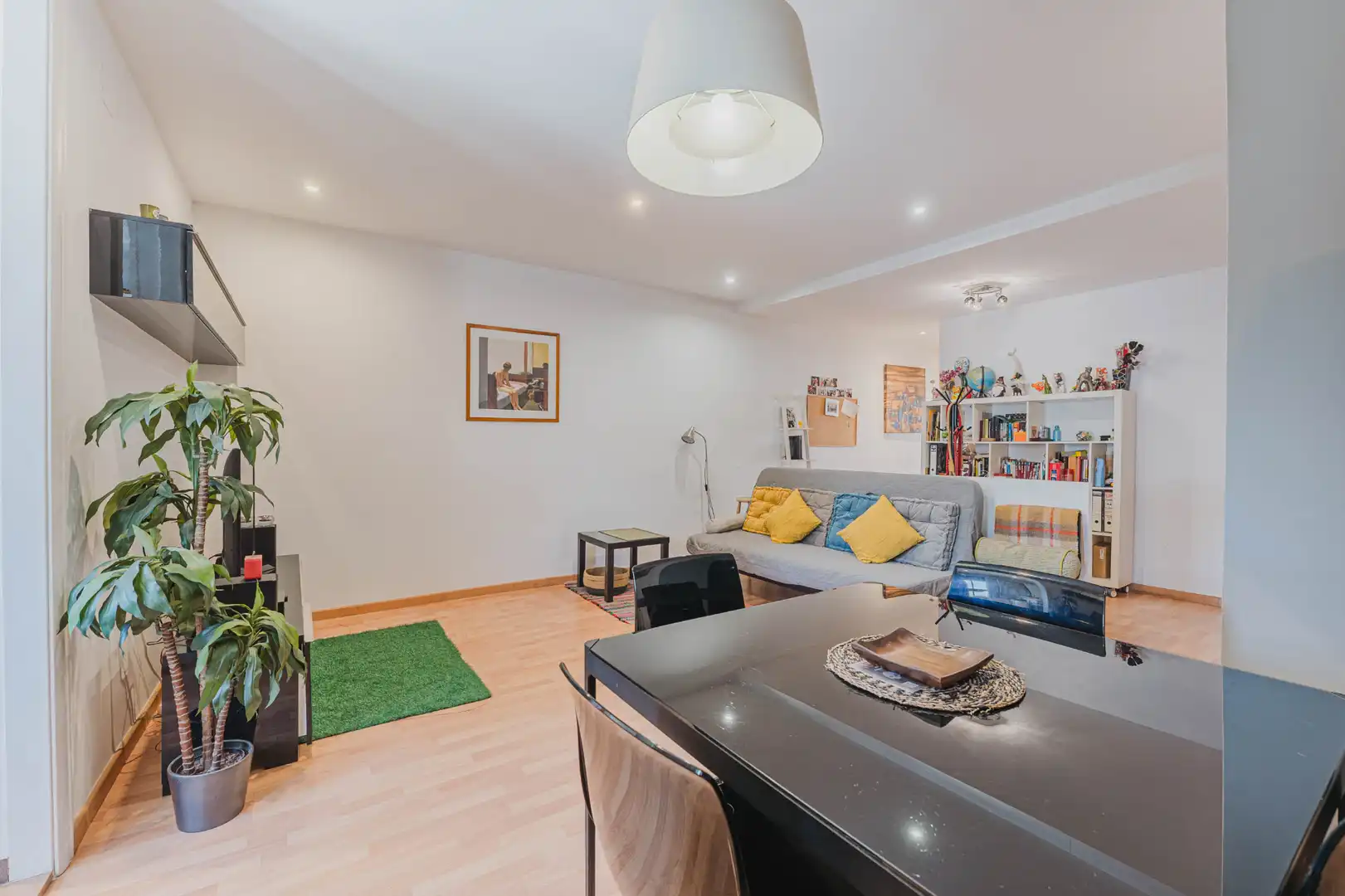 Wohnzimmer von Wohnung zum Verkauf in Barcelona mit Klimaanlage, Heizung und Ofen