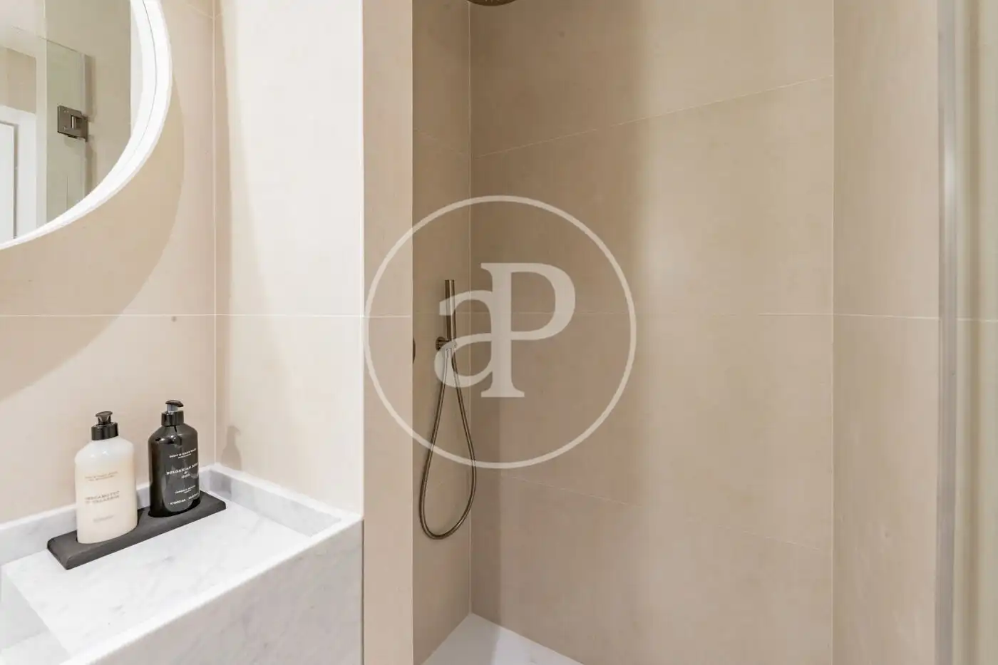 Baño de Piso en venta en Madrid con Aire acondicionado, Calefacción y Terraza