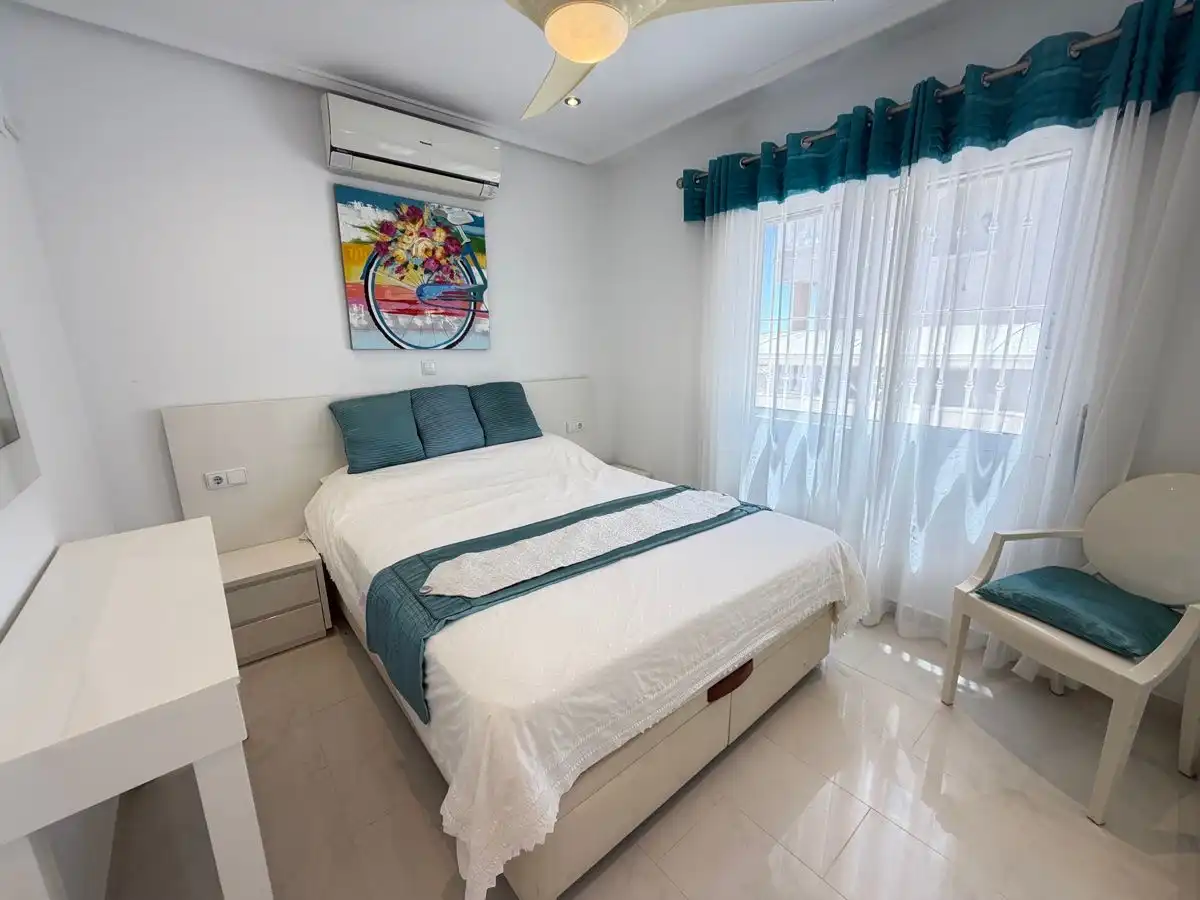 Bedroom of Houses for sale in Orihuela