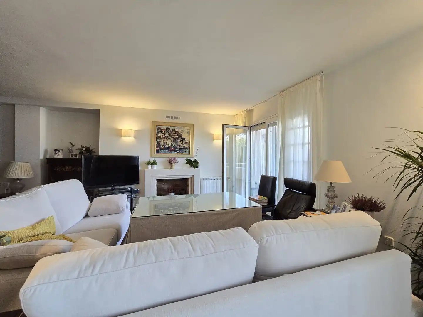 Living room of Houses for sale in Málaga  with Air Conditioner, Private garden and Terrace