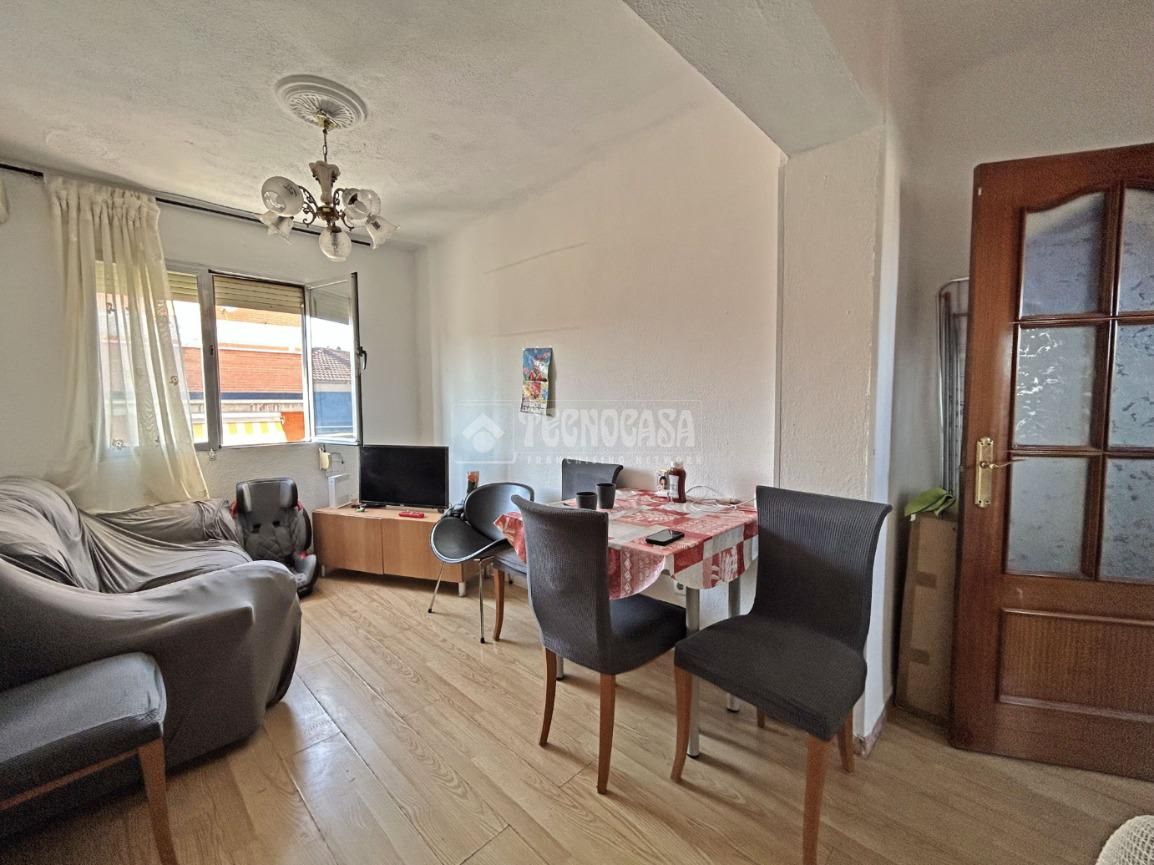 Flat for sale in Los Rosales