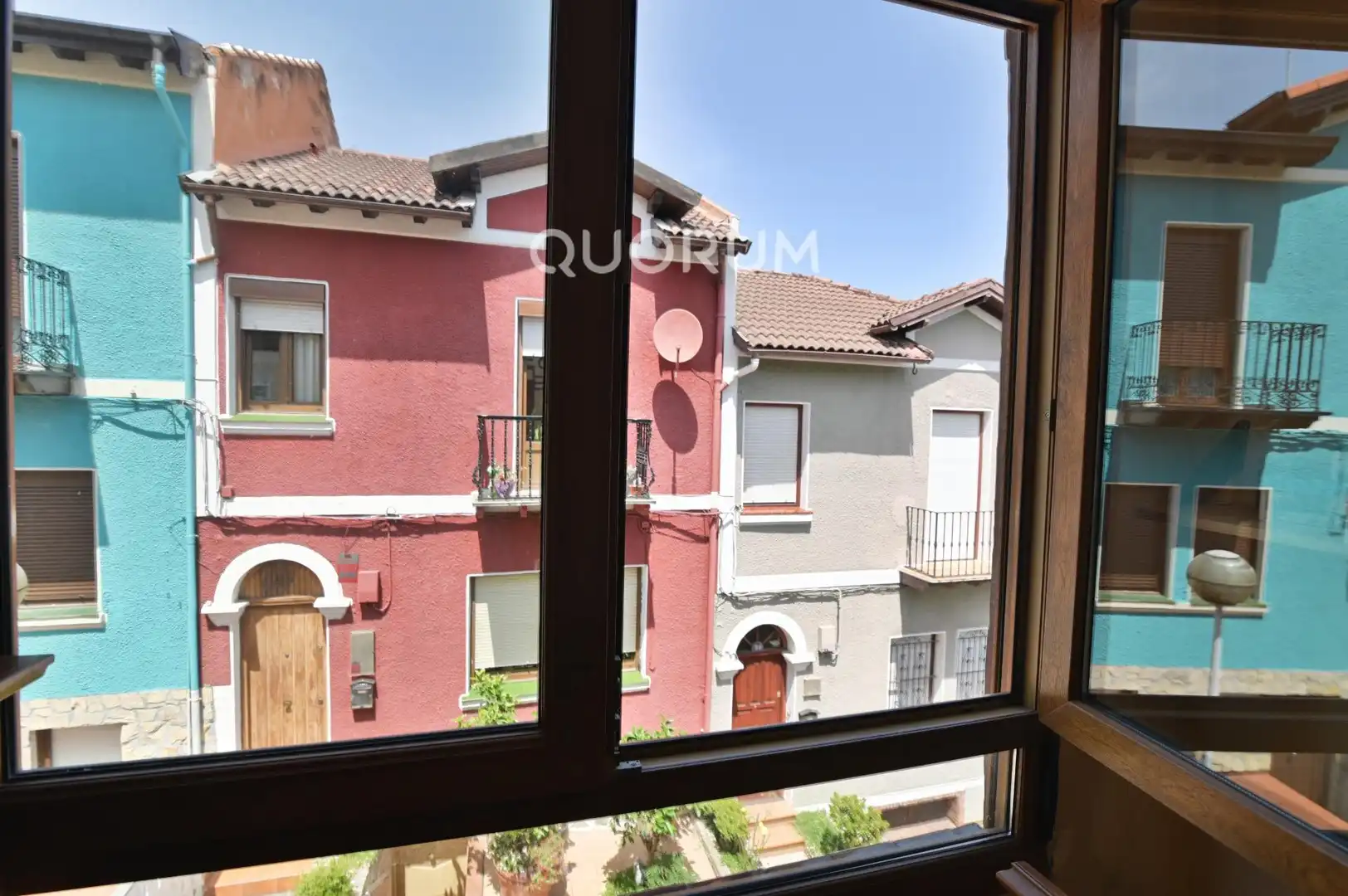 Vista exterior de Casa adosada en venda en Bilbao  amb Calefacció, Jardí privat i Terrassa