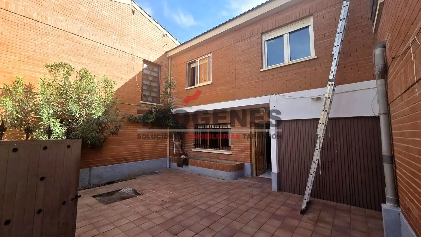 Vista exterior de Casa o chalet en venta en Tarancón con Calefacción