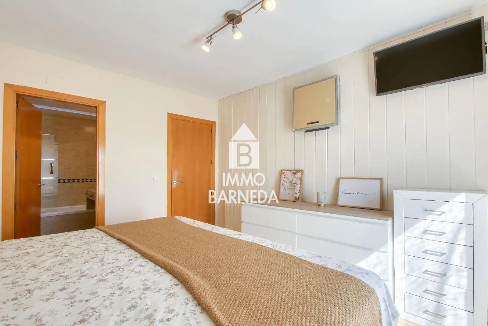 Habitación de Casa adosada en venta en Palau-saverdera con Aire acondicionado, Calefacción y Jardín privado