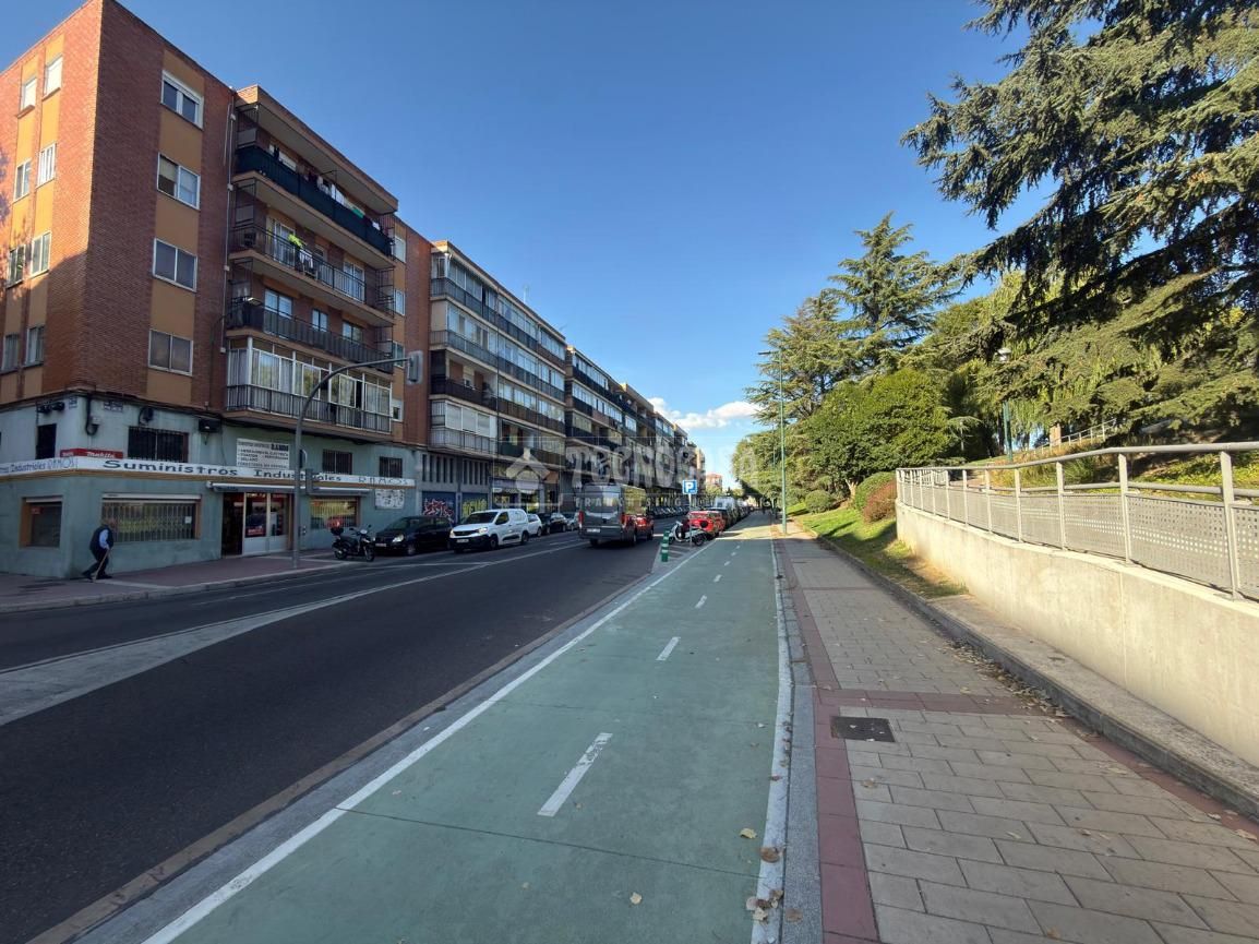 Local en venda a Pajarillos Bajos