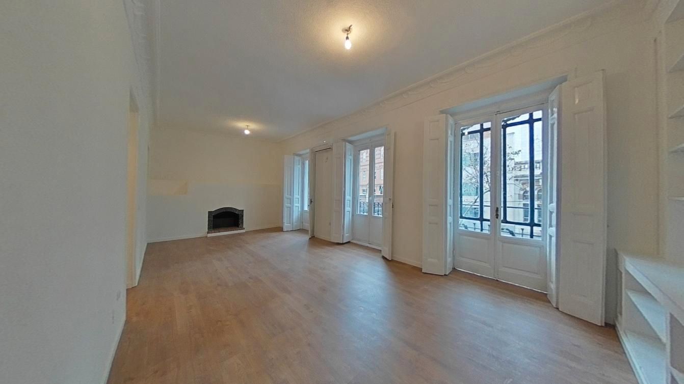 Pis en venda a Calle de Alberto Aguilera, Universidad - Malasaña