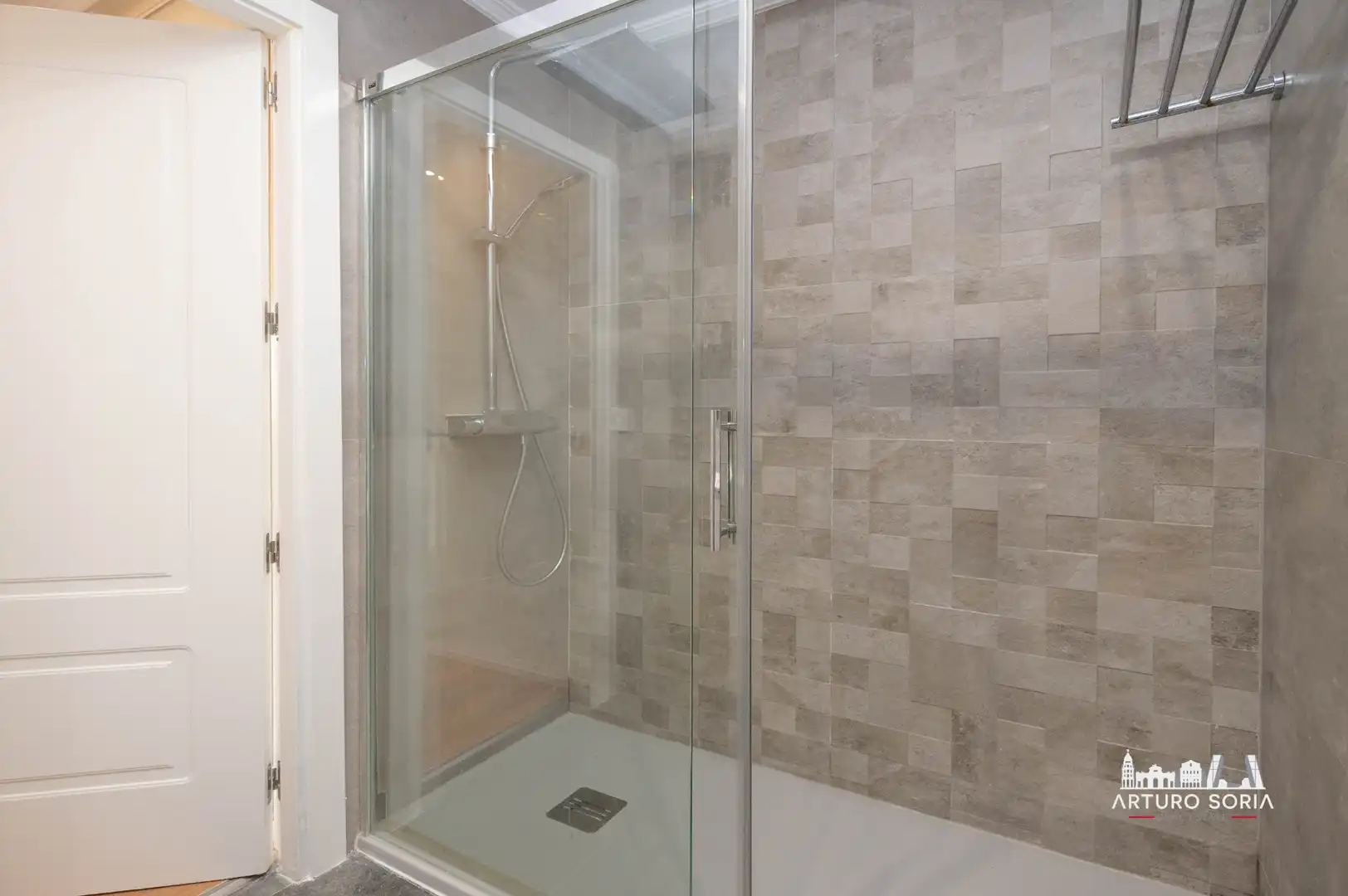 Baño de Piso de alquiler en Madrid con Aire acondicionado, Trastero y Lavadora