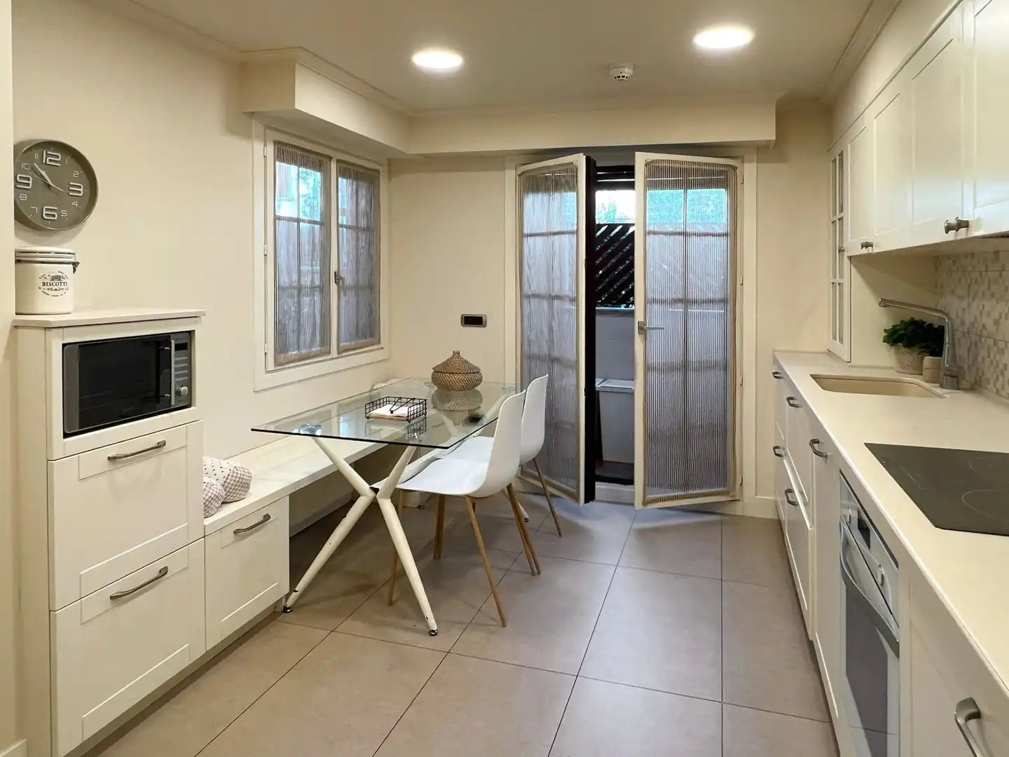 Cocina de Casa adosada en venta en Zarautz con Aire acondicionado, Calefacción y Jardín privado