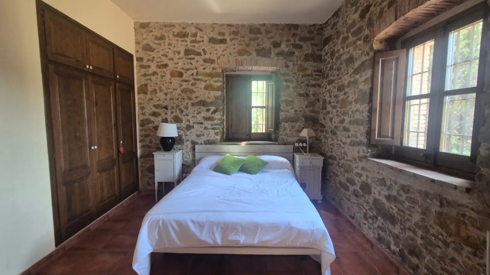 Dormitori de Finca rústica en venda en Verges amb Calefacció, Jardí privat i Terrassa
