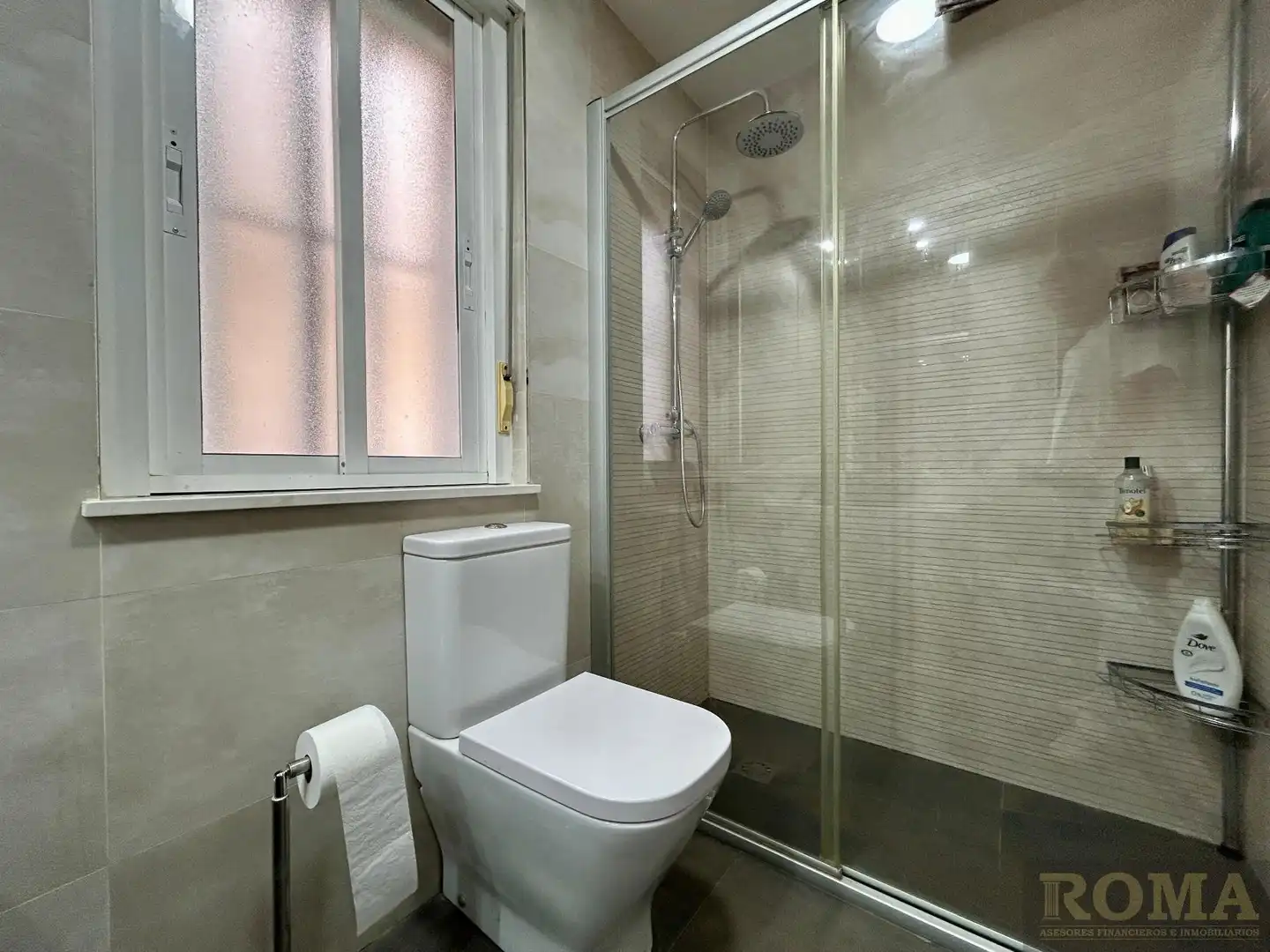 Baño de Casa o chalet en venta en Villamayor con Calefacción, Parquet y Trastero