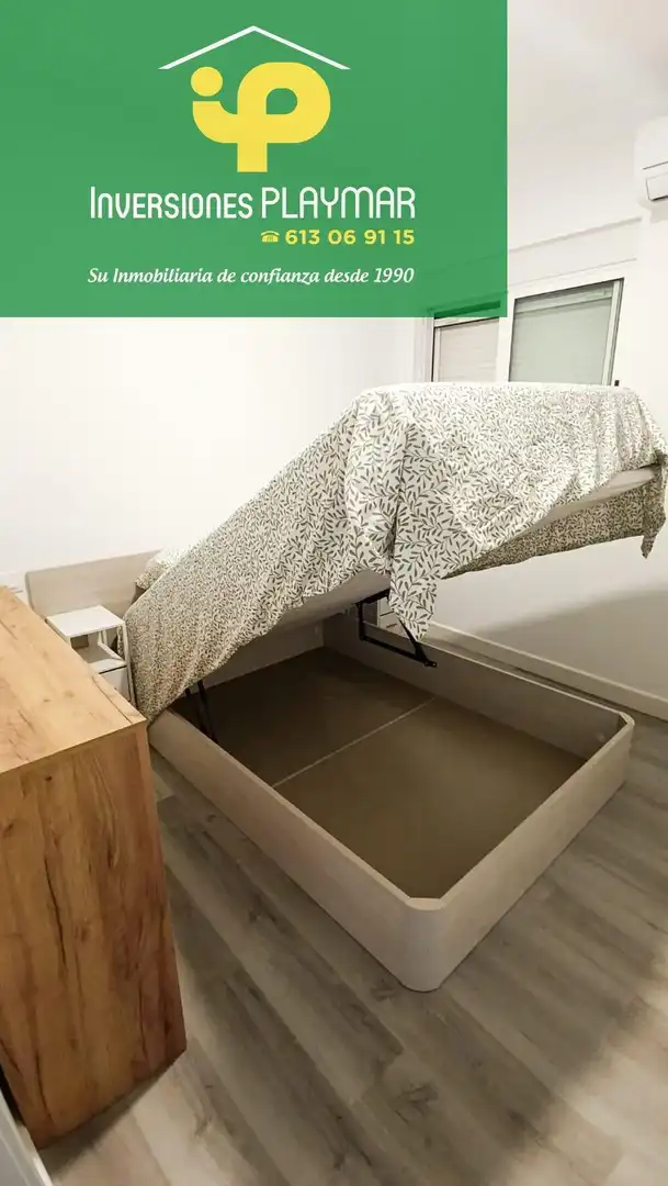 Dormitori de Àtic de lloguer en Almería amb Aire condicionat, Calefacció i Moblat