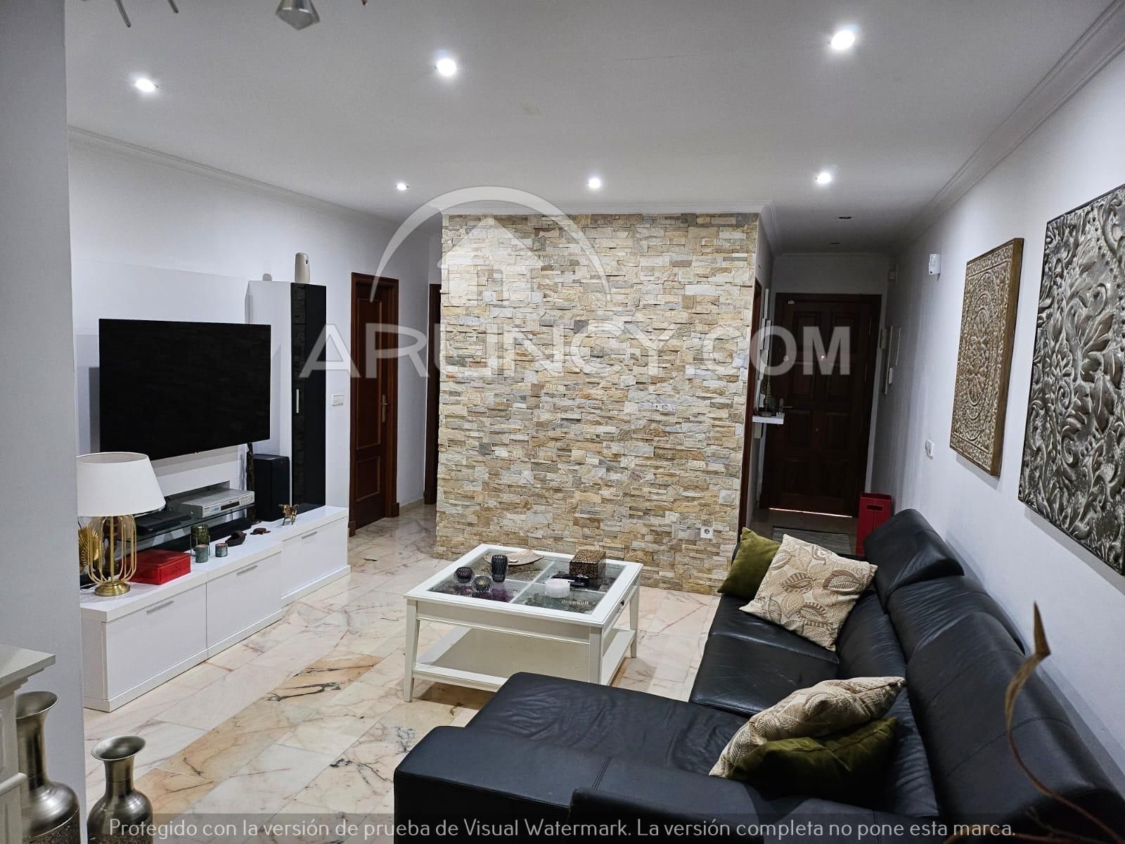 Sala d'estar de Planta baixa en venda en Alcalá de Guadaira amb Aire condicionat, Terrassa i Traster