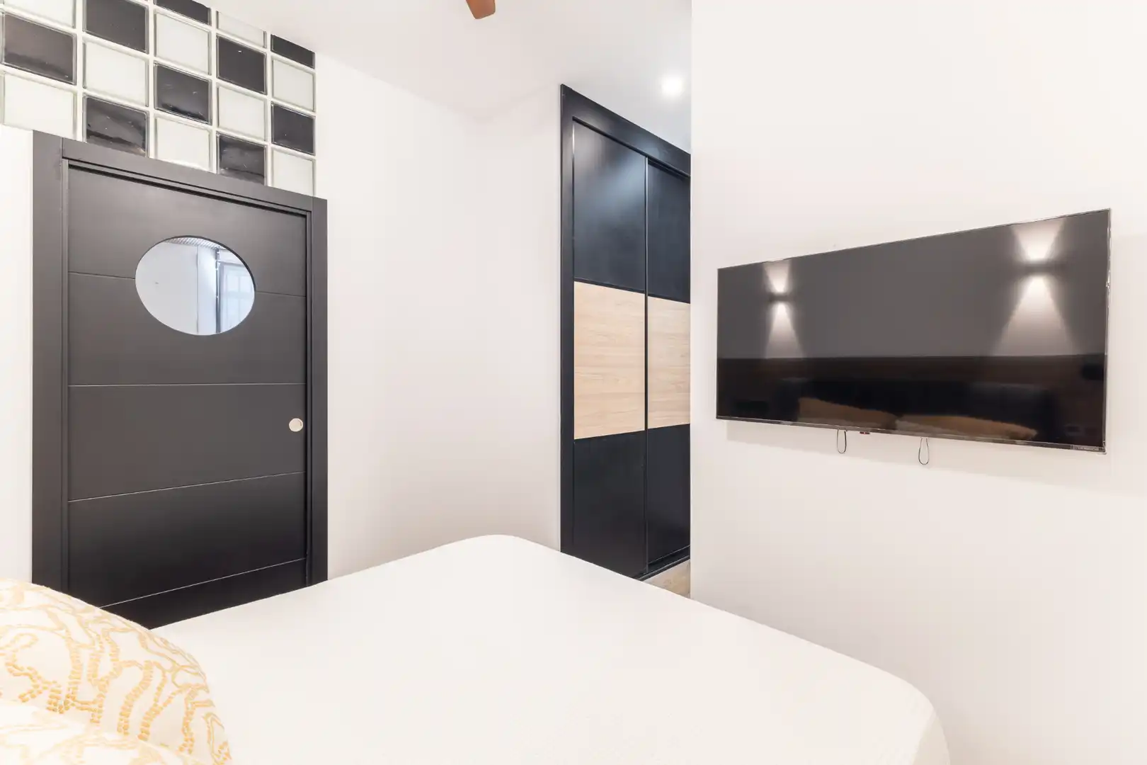 Habitación de Apartamento de alquiler en Madrid con Aire acondicionado, Calefacción y Amueblado