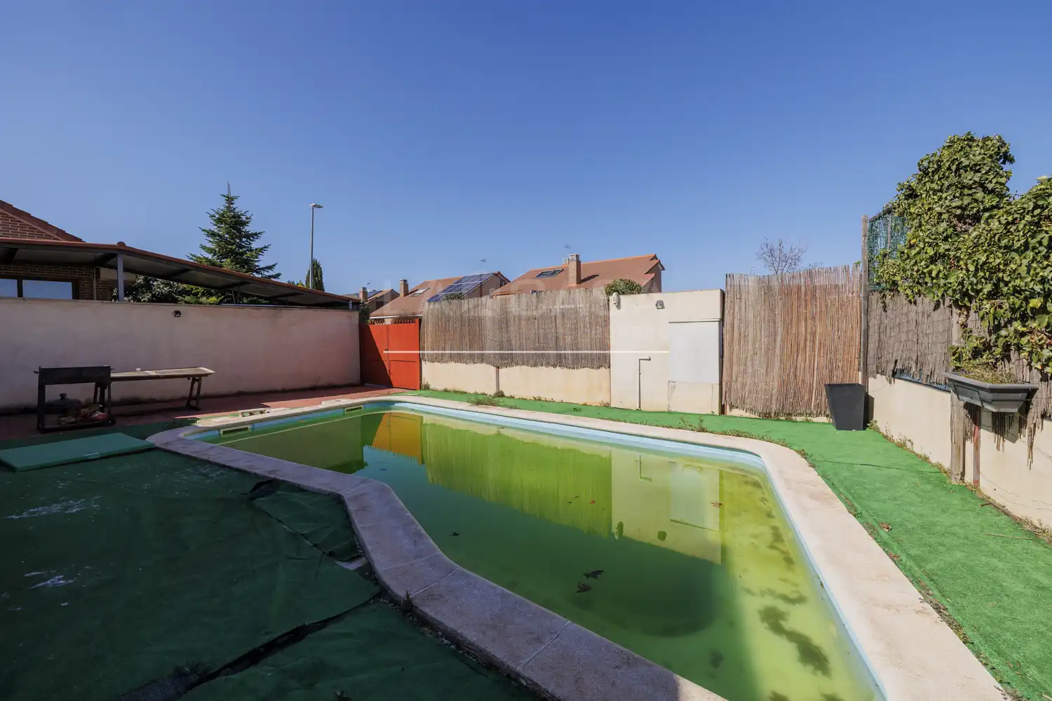 Piscina de Casa o xalet en venda en Meco