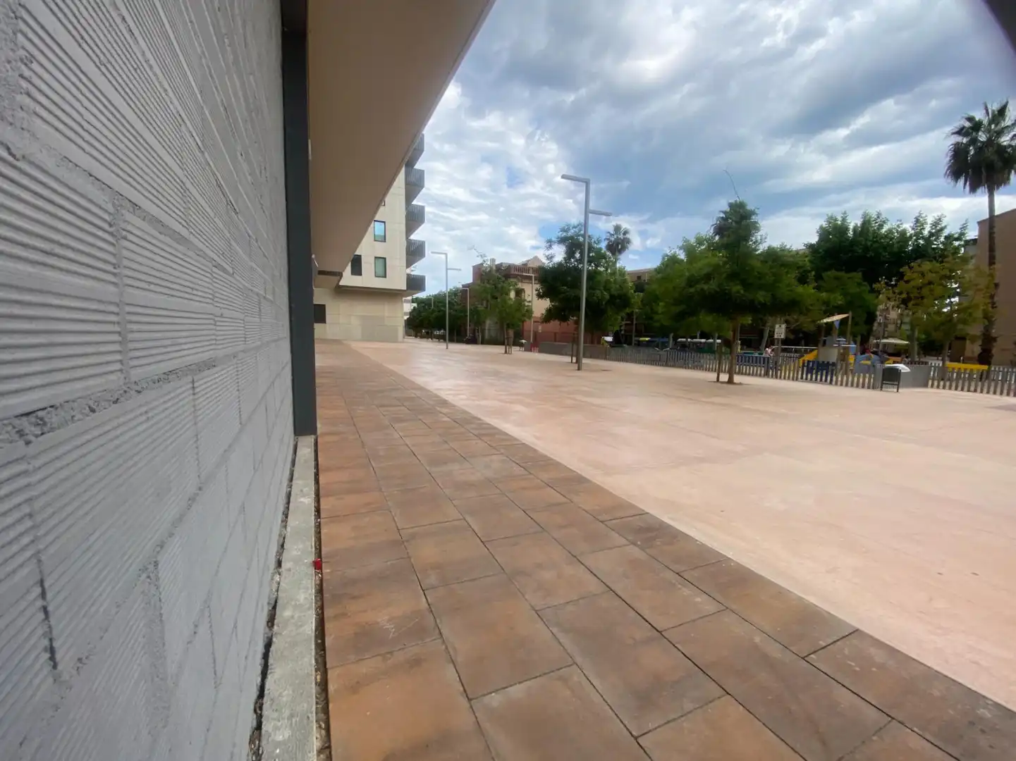 Vista exterior de Local de alquiler en L'Hospitalet de Llobregat
