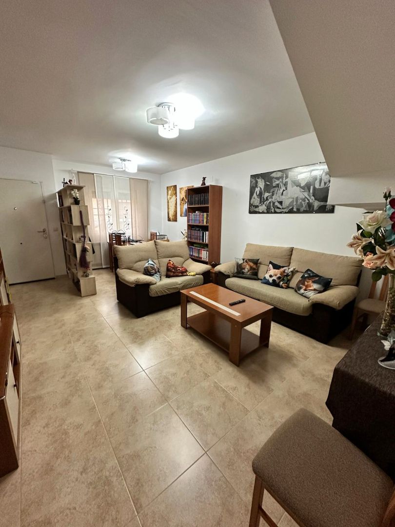 Sala de estar de Casa o chalet en venta en Mota del Cuervo con Calefacción, Terraza y Amueblado